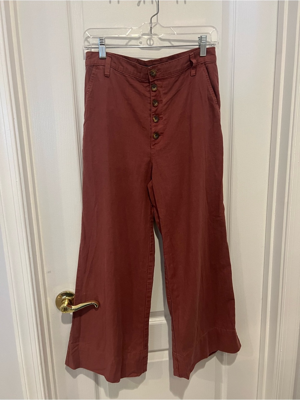 Abercrombie & Fitch High-Rise Wide-Leg Button-Front Pants in Brick Red